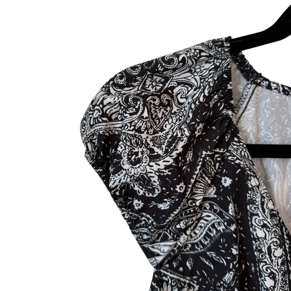 Black & White Stretch Maxi Dress - Picture 4 of 5